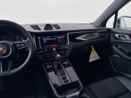 Porsche Macan T AWD 2026