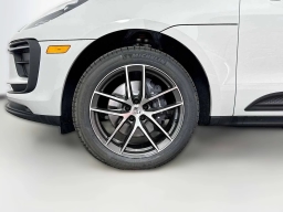 Porsche Macan T AWD 2026