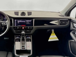 Porsche Macan T AWD 2026