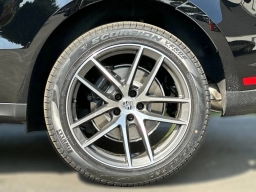 Porsche Macan T AWD 2026