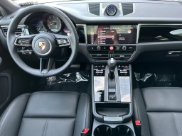 Porsche Macan T AWD 2026