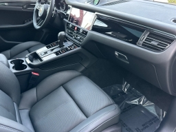 Porsche Macan T AWD 2026