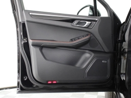 Porsche Macan T AWD 2026