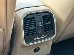 Porsche Macan T AWD 2026