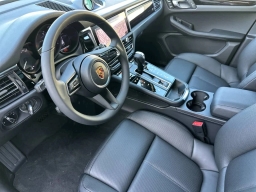 Porsche Macan T AWD 2026