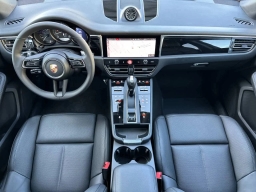 Porsche Macan T AWD 2026