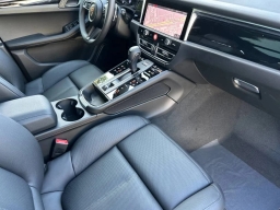 Porsche Macan T AWD 2026