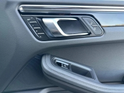 Porsche Macan T AWD 2026