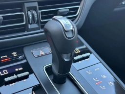 Porsche Macan T AWD 2026