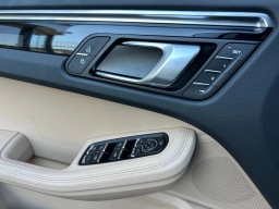 Porsche Macan T AWD 2026