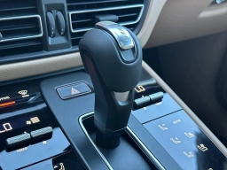 Porsche Macan T AWD 2026