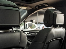 Porsche Macan Base AWD 2026