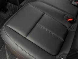 Porsche Macan Base AWD 2026