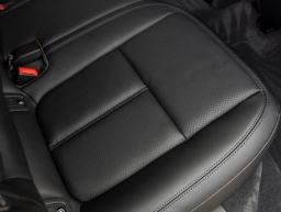 Porsche Macan Base AWD 2026