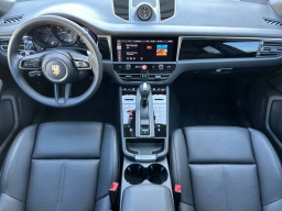 Porsche Macan T AWD 2026