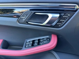 Porsche Macan T AWD 2026