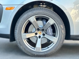 Porsche Macan T AWD 2026