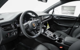 Porsche Macan T AWD 2026