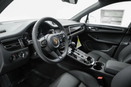 Porsche Macan T AWD 2026