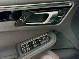 Porsche Macan T AWD 2026