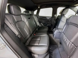 Porsche Macan T AWD 2026