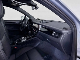 Porsche Macan T AWD 2026