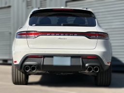 Porsche Macan Base AWD 2026