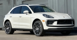 Porsche Macan Base AWD 2026