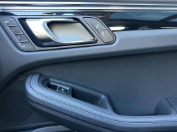 Porsche Macan T AWD 2026