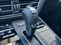 Porsche Macan T AWD 2026