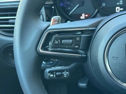 Porsche Macan T AWD 2026