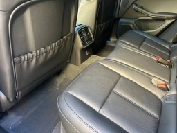 Porsche Macan T AWD 2026