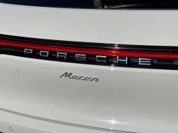 Porsche Macan T AWD 2026