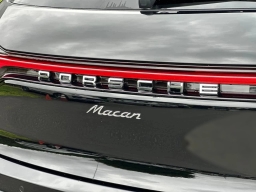 Porsche Macan T AWD 2026