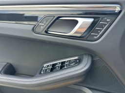 Porsche Macan T AWD 2026