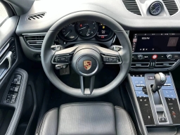 Porsche Macan T AWD 2026