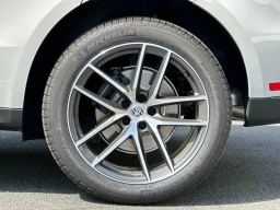 Porsche Macan T AWD 2026