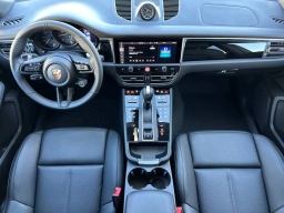 Porsche Macan T AWD 2026