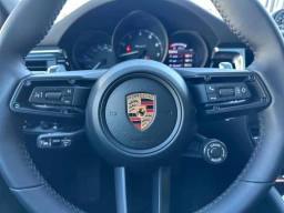 Porsche Macan T AWD 2026