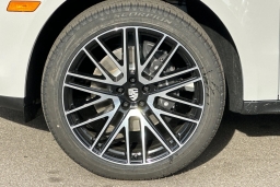 Porsche Macan Base AWD 2026