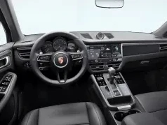 Porsche Macan Base AWD 2026