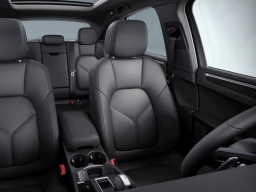 Porsche Macan Base AWD 2026