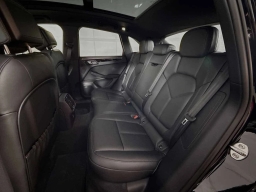 Porsche Macan T AWD 2026