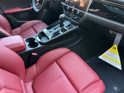 Porsche Macan T AWD 2026