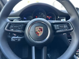 Porsche Macan T AWD 2026