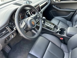 Porsche Macan T AWD 2026