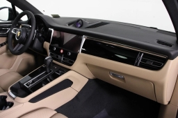 Porsche Macan T AWD 2026