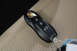 Porsche Macan T AWD 2026