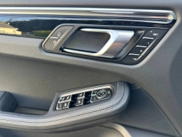 Porsche Macan T AWD 2026