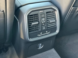 Porsche Macan T AWD 2026